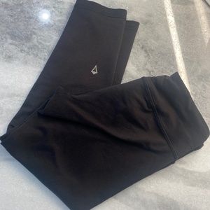 Ivivva by Lululemon Black capri leggings size 10